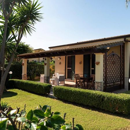 Villa Plumeria Campofelice Di Roccella Eksteriør billede