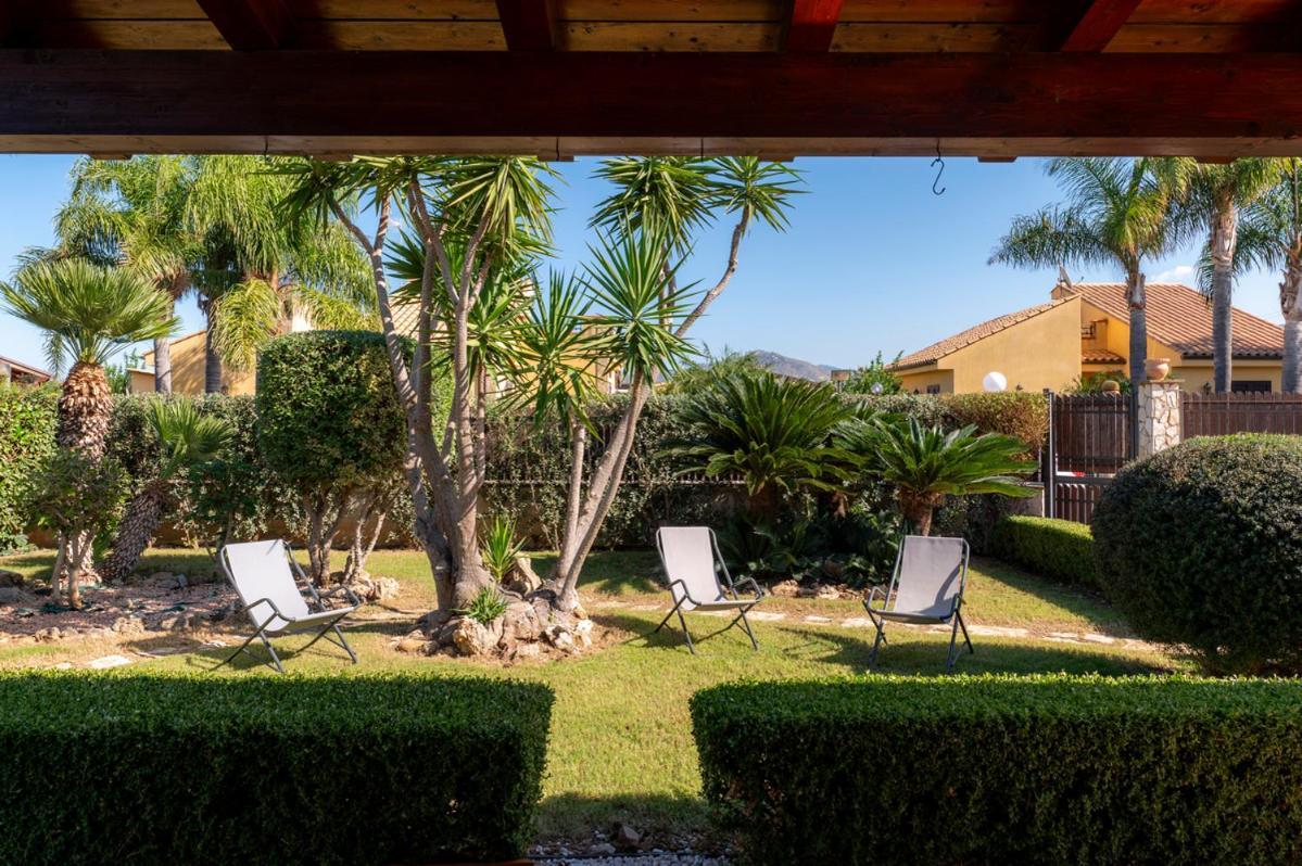 Villa Plumeria Campofelice Di Roccella Eksteriør billede