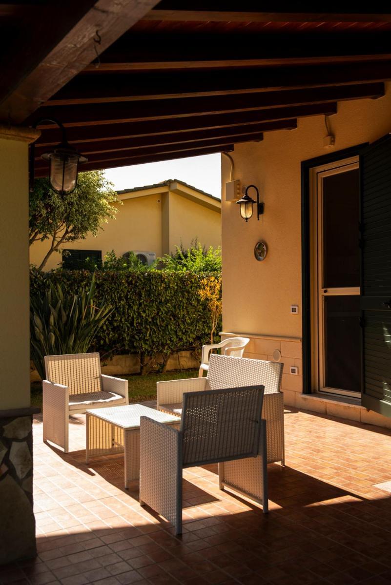 Villa Plumeria Campofelice Di Roccella Eksteriør billede