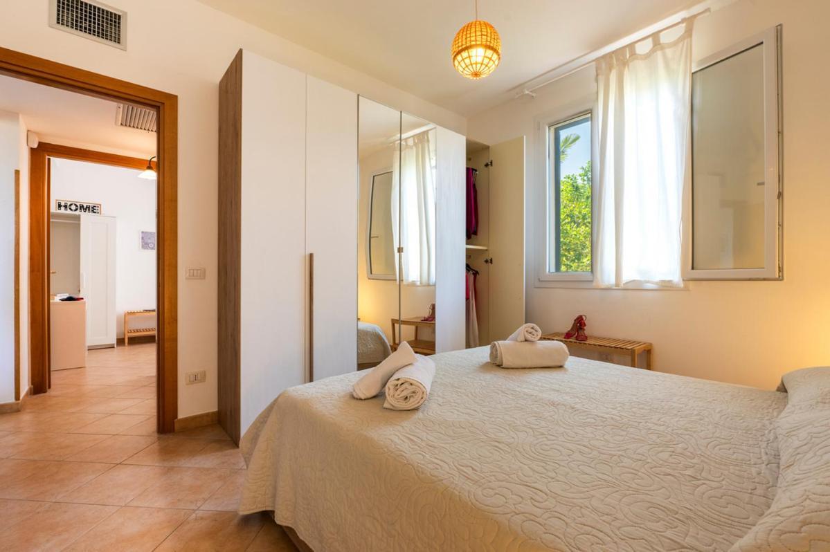 Villa Plumeria Campofelice Di Roccella Eksteriør billede